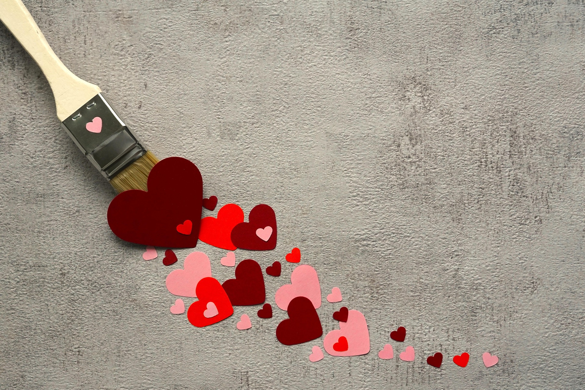 paint brush and hearts