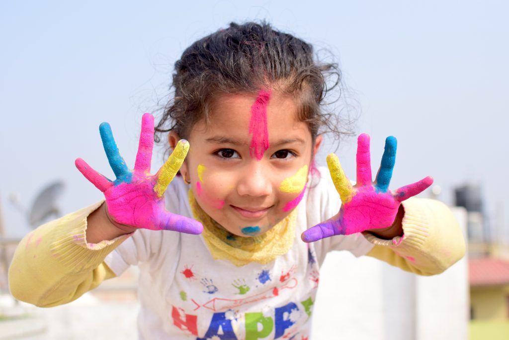 girl painting