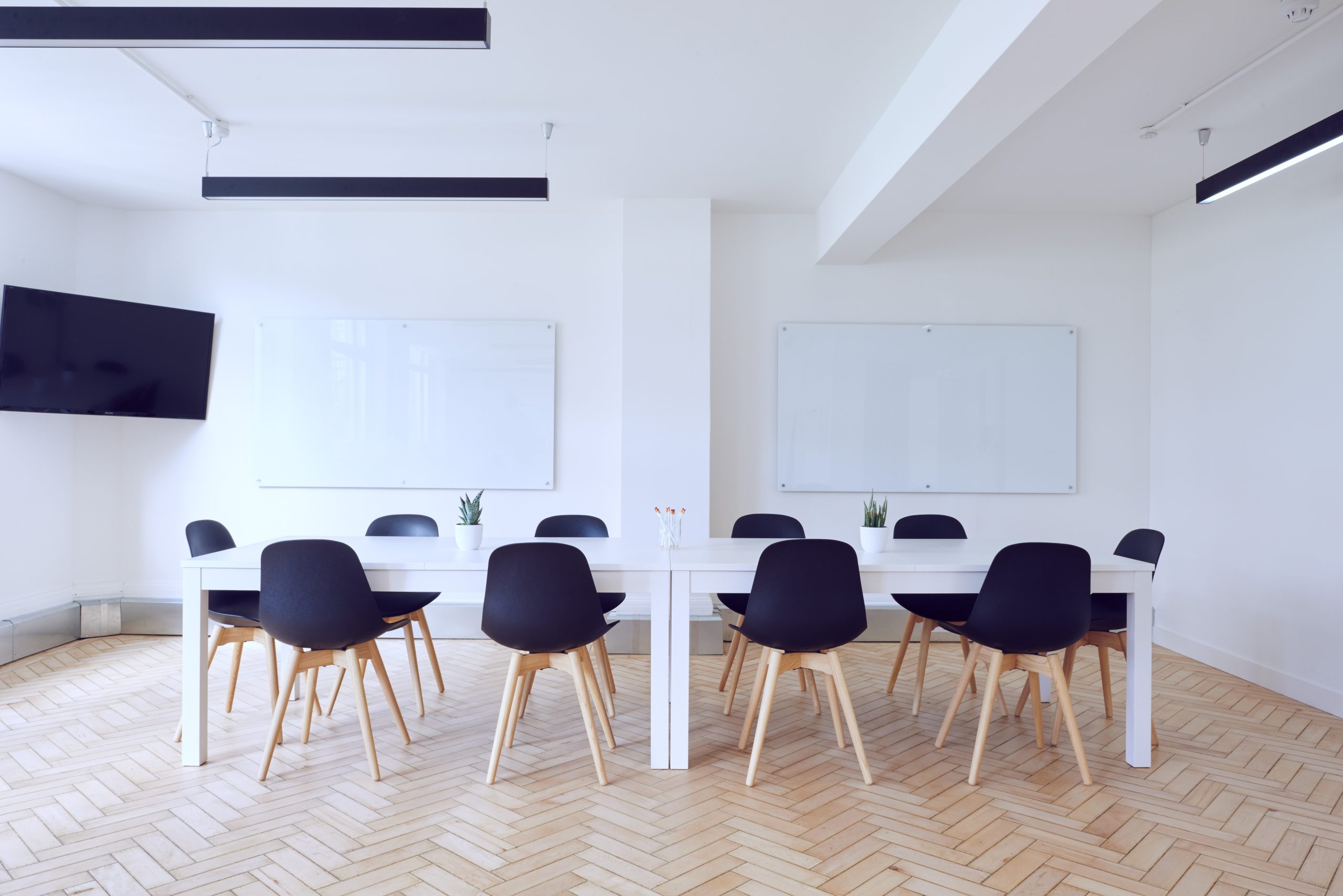 table with chairs classroom style