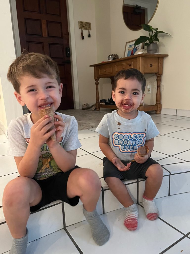 PICTURE OF TWO TODDLERS WITH DIRTY MOUTHS