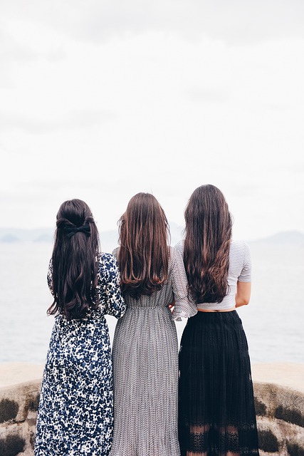 PICTURE OF 3 WOMEN